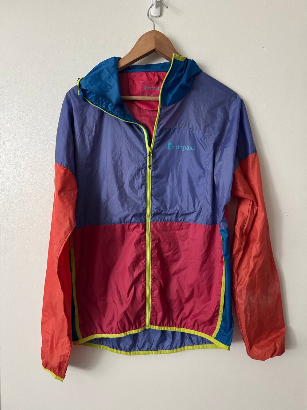 Cotopaxi M Teca Women’s Zip Up Colorblock Rain Jacket